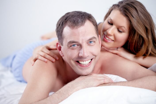 der Mann und die Frau im Bett
